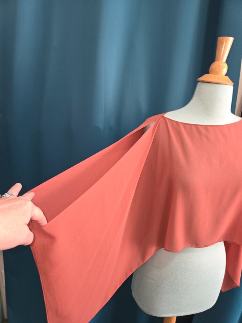 White House Black Market Rust Chiffon Sheer Flowing Poncho Top S/M - Picture 4 of 8